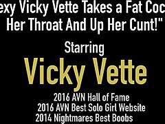 Gozada na boca e na buceta de Vicky Vette