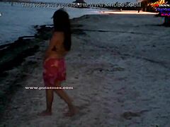 Amatőr anyuka nagy seggű szopást kap a strandon