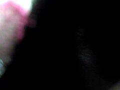 МИЛФ са великим дупетом преузима дебели црни курац у врућем видеу