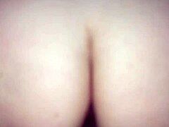 Big ass gets applauded in homemade video