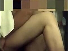 Мама Турбанли делает домашний минет в этом любительском порно видео