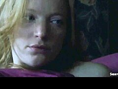 Horúca blond MILF Emily Blunt dostáva orálny sex a prstovanie od Natalie